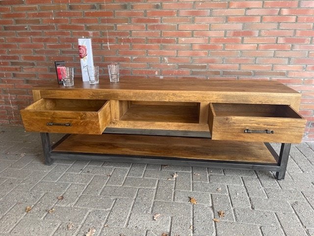 Tv-dressoir 160 cm breed mangohout en metaal  voorraad actie, Huis en Inrichting, Overige houtsoorten, 1 of 2 laden, 150 tot 200 cm