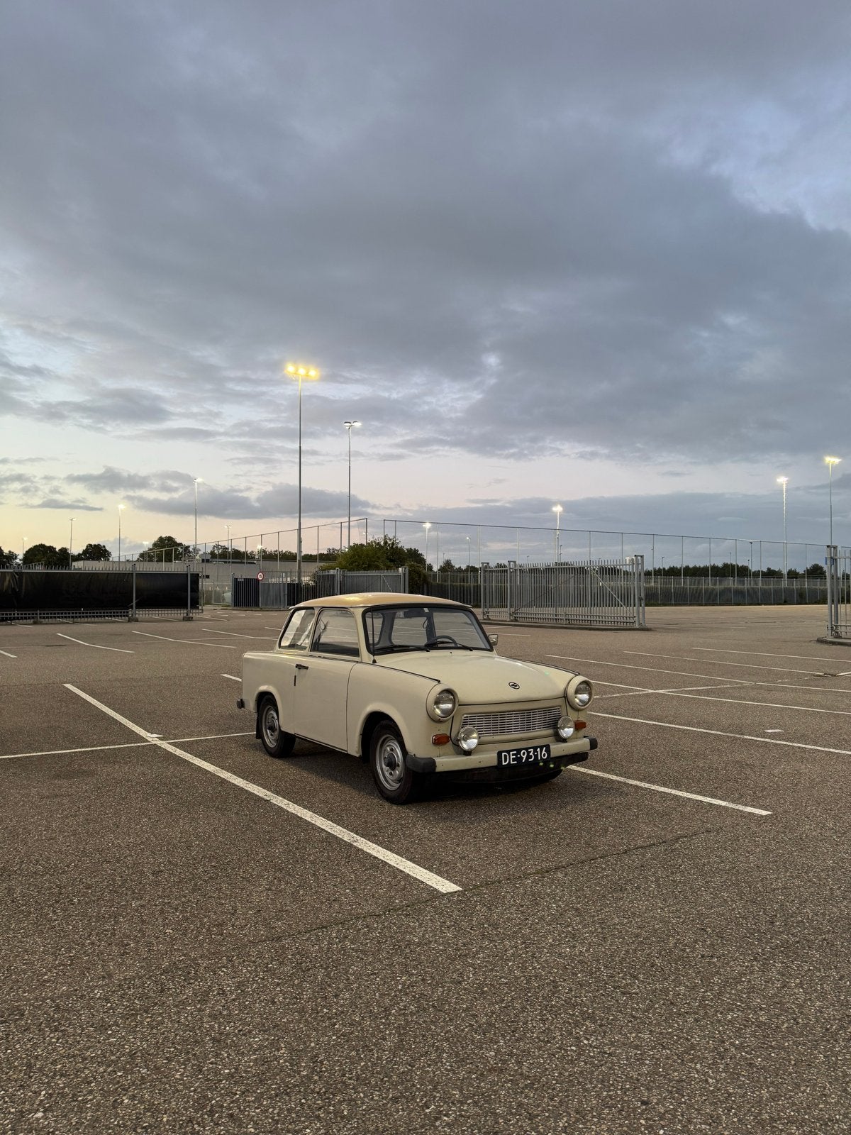 Trabant 1967 Wit, Auto's, 4 stoelen, Wit, Sedan, Geïmporteerd