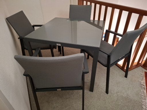 4 Tuinstoelen en 1 tafel, Huis en Inrichting, Ophalen, Eén