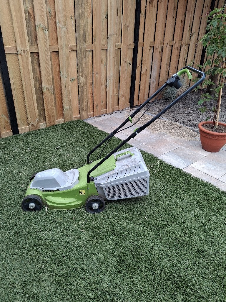 Grasmaaier central park, Tuin en Terras, Ophalen, Gebruikt, Elektrische grasmaaier, Opvangbak