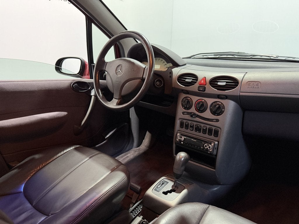 Mercedes-Benz A-Klasse 160 Elegance - Automaat (bj 1999), Auto's, Oldtimers, Electronic Stability Program (ESP), Bedrijf, 1598 cc