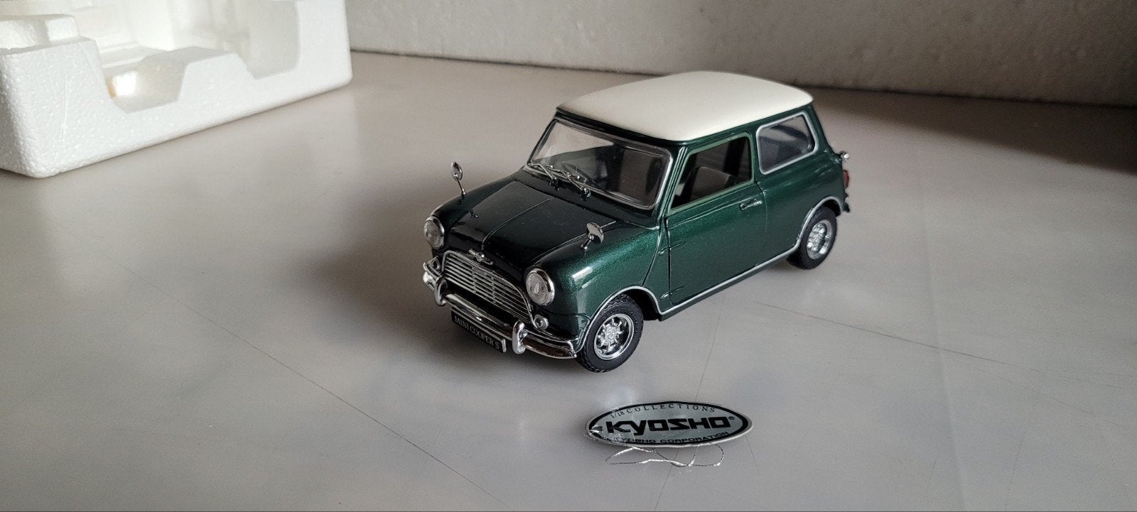 Kyosho Morris Mini Cooper 1275S, Hobby en Vrije tijd, Modelauto's | 1:18, Ophalen of Verzenden, Zo goed als nieuw, Auto, Kyosho