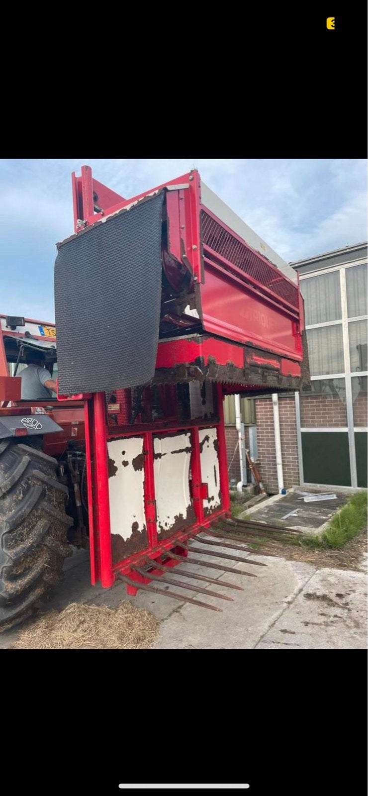 Trioliet kuilvoersnijder met hefmast en bovenlosser, Ophalen, Veehouderij, Voertechniek