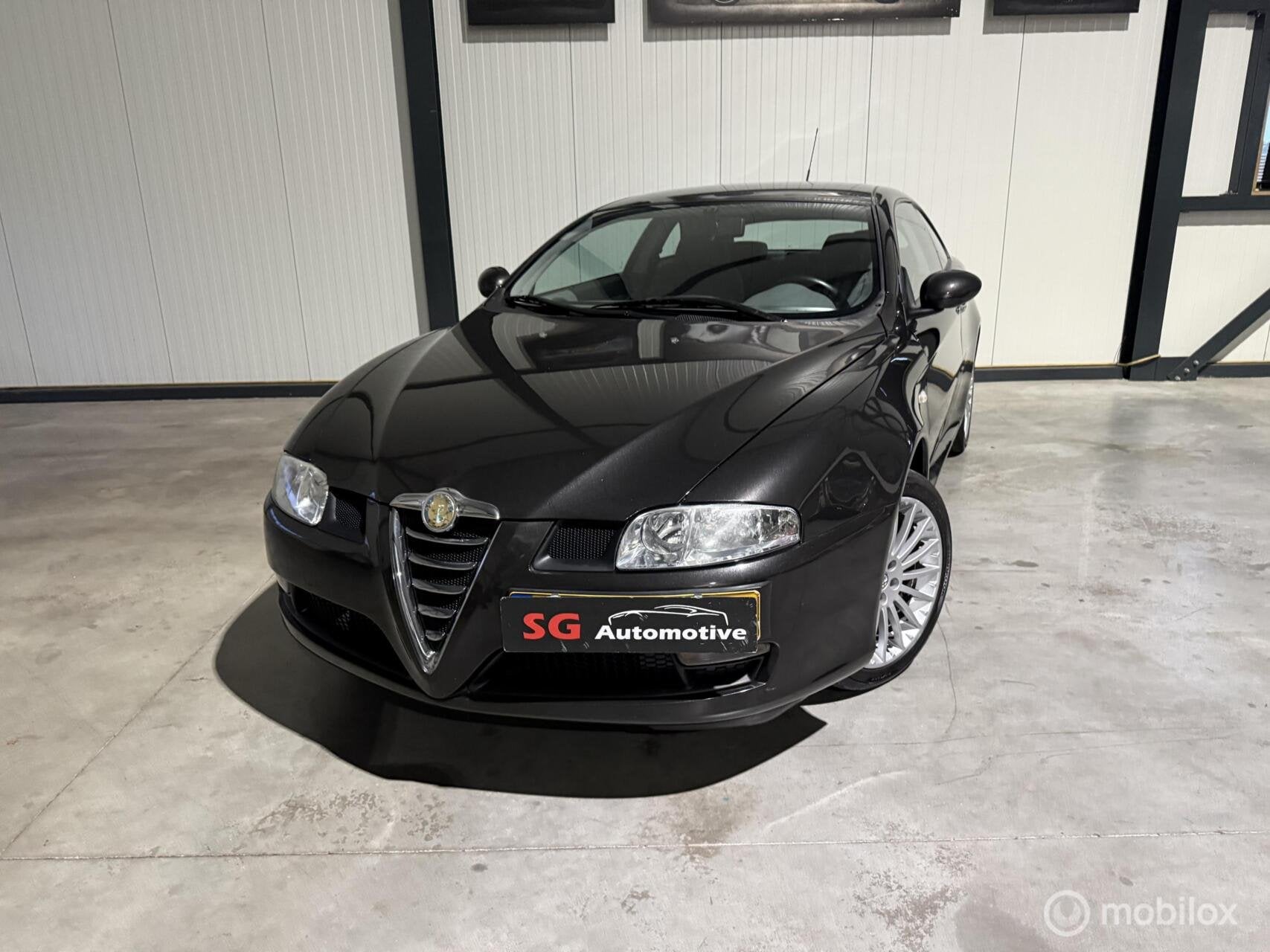 Alfa Romeo GT 2.0 JTS Progression lage km stand, Voorwielaandrijving, Gebruikt, 1295 kg, 400 kg