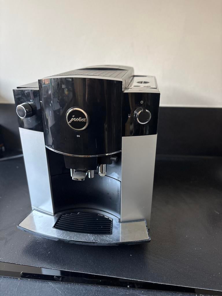 Jura d6 inclusief melkglas, Ophalen, Gebruikt, Koffiemachine