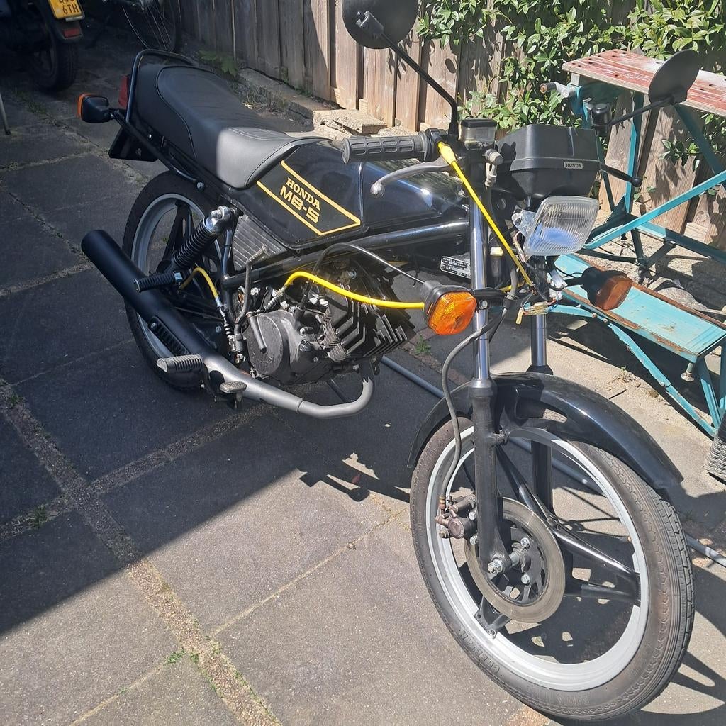 Honda MB50 - Volledig gerestaureerd met kenteken, Fietsen en Brommers, Brommers | Honda, Ophalen, Zo goed als nieuw, MB