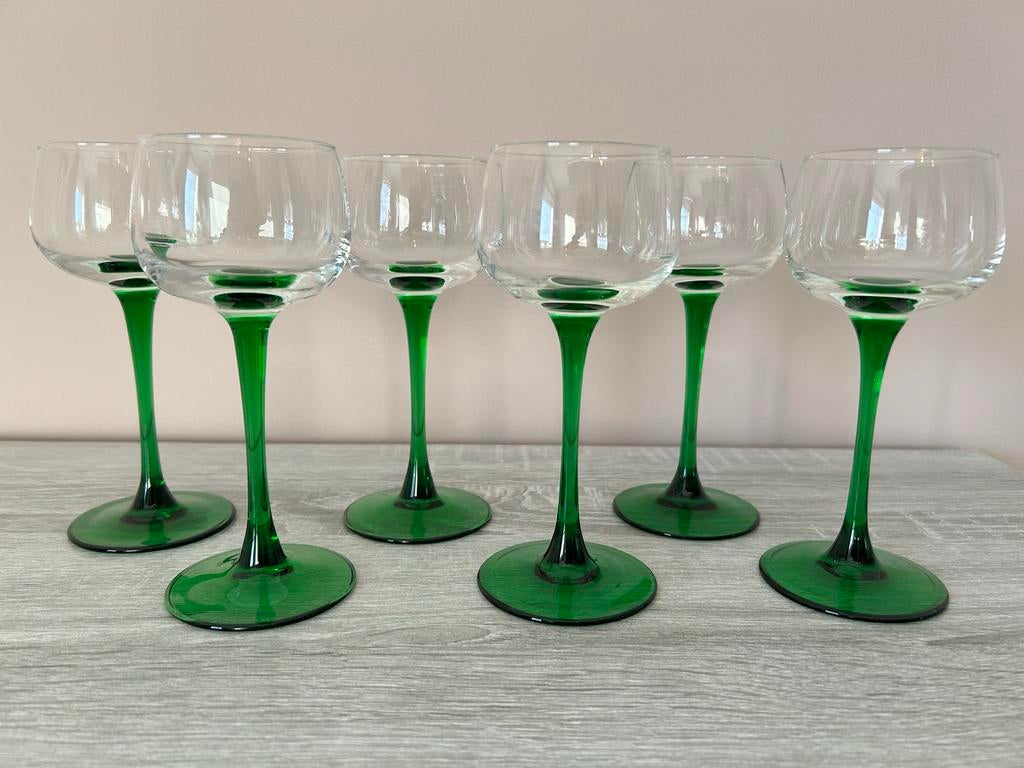 6 Luminarc Franse wijnglazen met groene voet, Antiek en Kunst, Antiek | Glas en Kristal, Ophalen of Verzenden