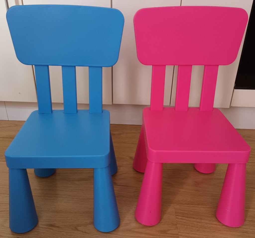 2x Ikea Mammut kinderstoel roze en blauw, Ophalen, Zo goed als nieuw, Stoel(en)