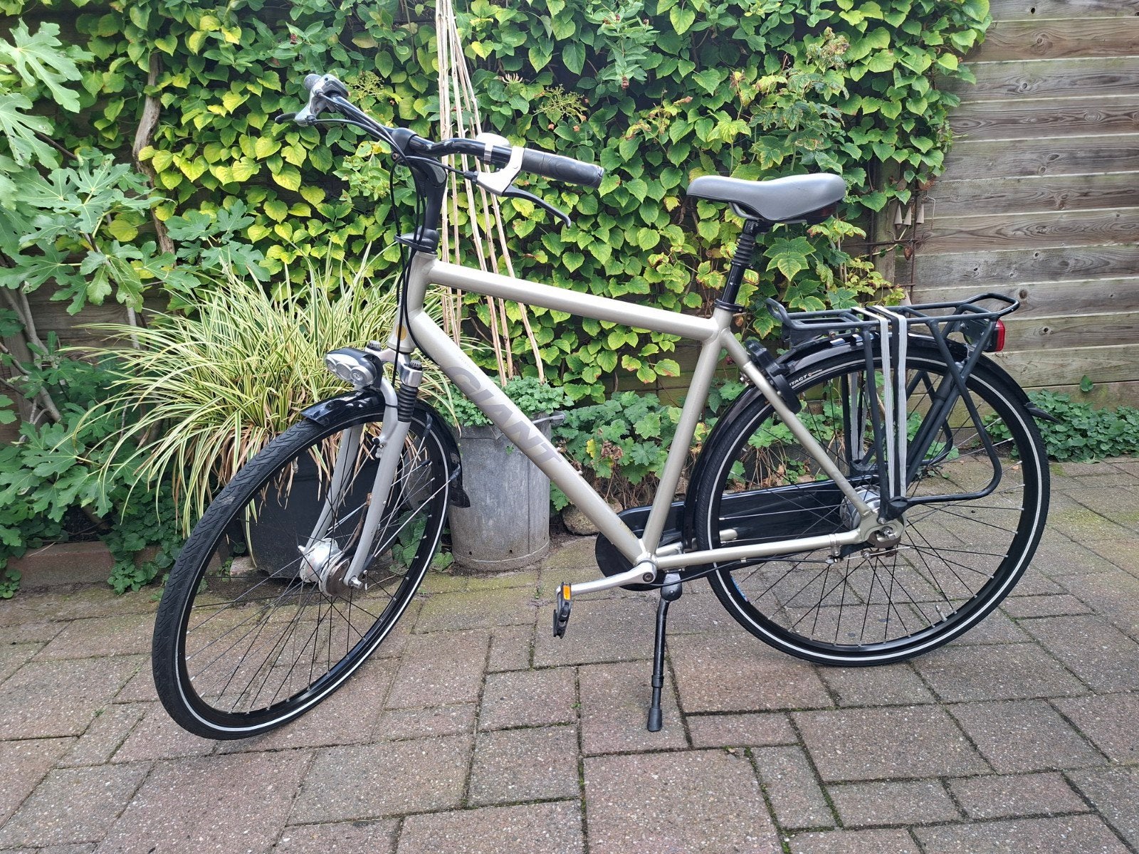 Gebruikte Giant Melbourne Herenfiets - Frame L, Ophalen, Gebruikt, Versnellingen, Giant