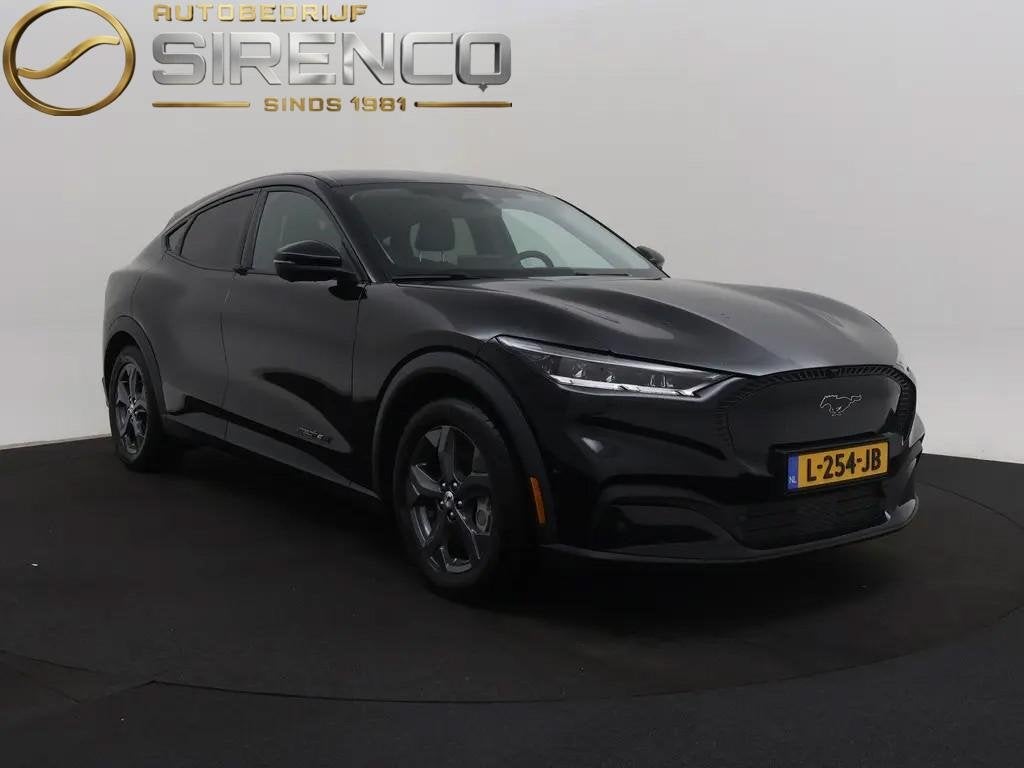 Ford Mustang Mach-E Extended RWD 98 kWh | leder | 360 camera, Auto's, Ford, Gebruikt, Met garantie (alle), 610 km, Zwart