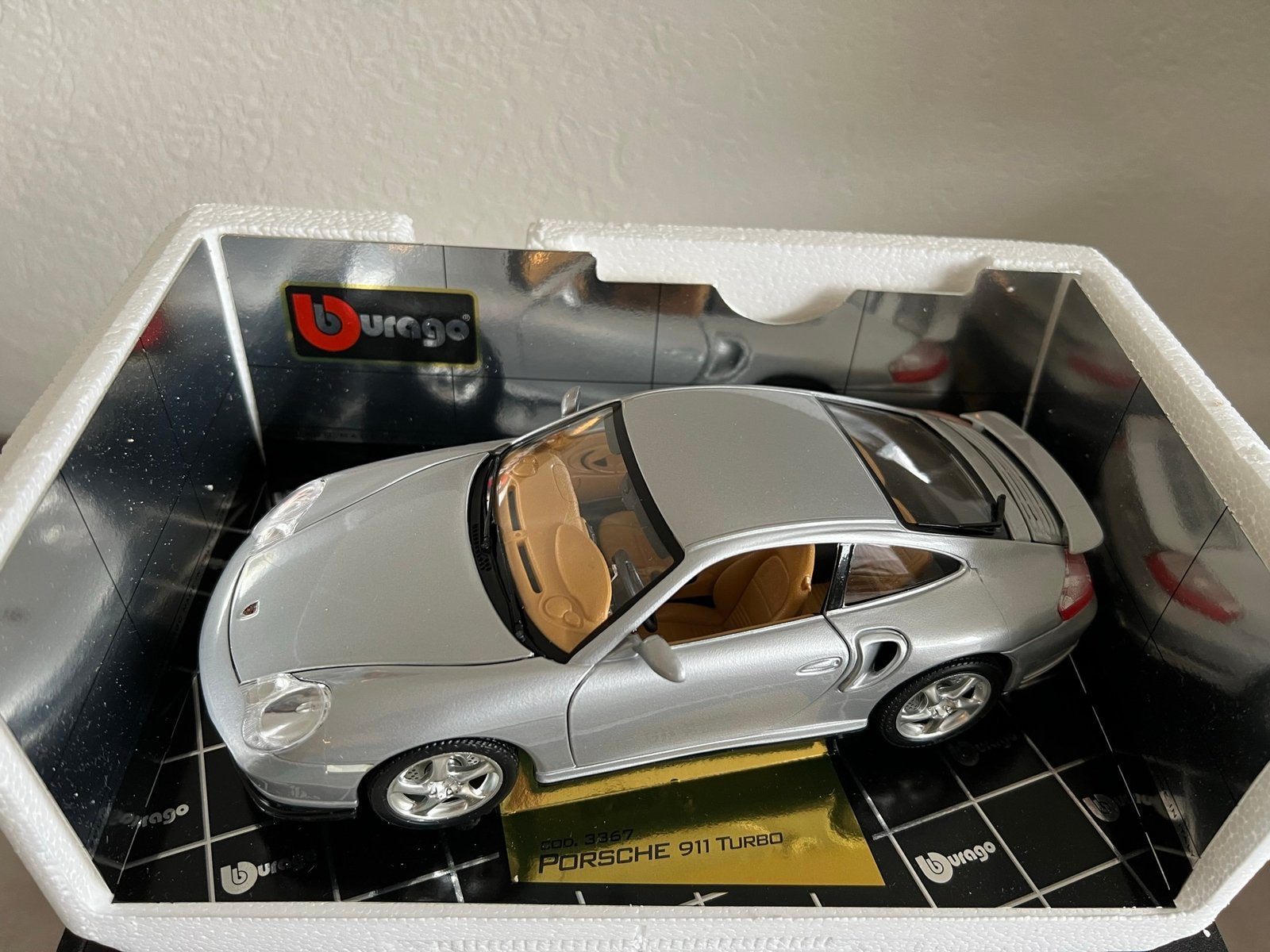 Bburago Porsche 911 turbo 1999 nieuw in doos, Ophalen of Verzenden, Zo goed als nieuw