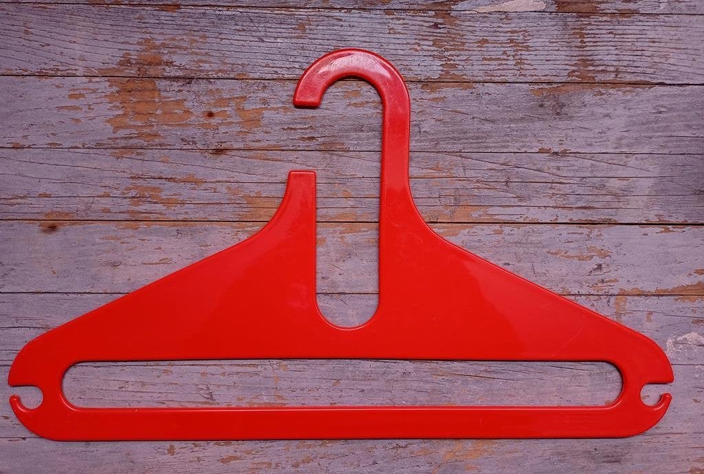 1x Vintage space age kleerhanger, kledinghanger rood, Ophalen of Verzenden, Gebruikt, Kunststof, Volwassenen