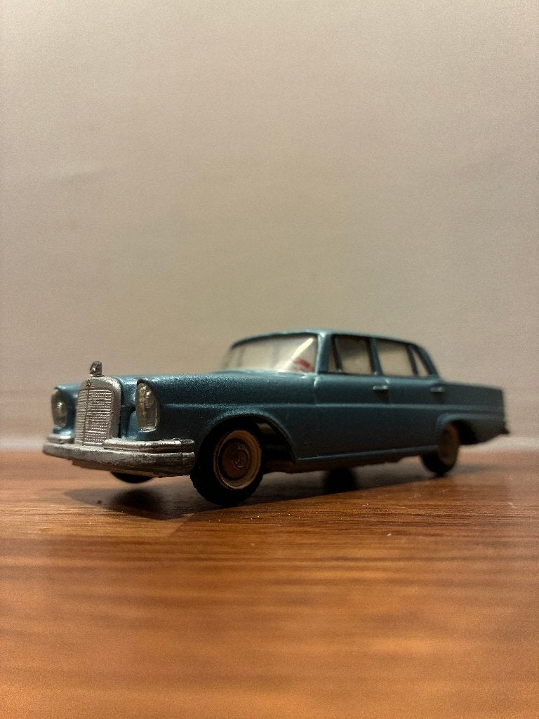 Tekno Denmark Mercedes-Benz 220 SE (1:43) vintage jaren 60, Ophalen of Verzenden, Gebruikt, Auto, Overige merken