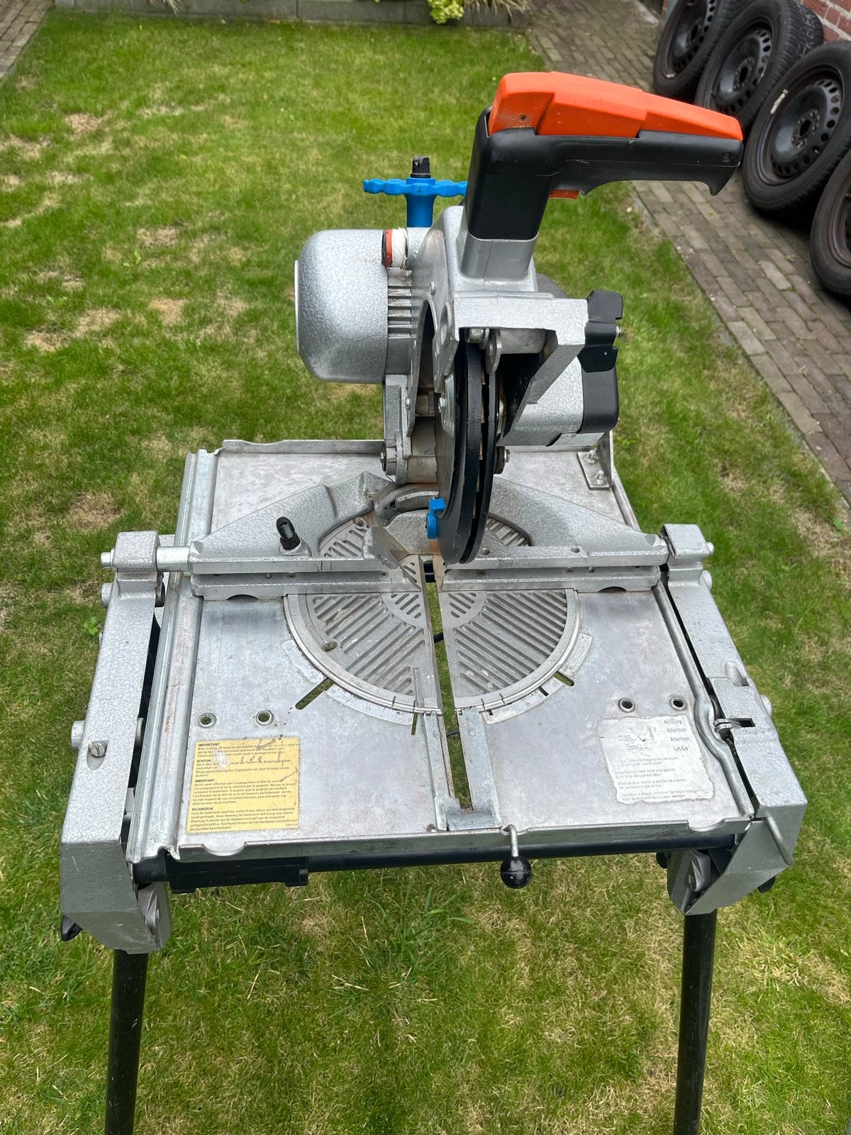 Elu de walt zaagtafel afkortzaag zaagmachine, Ophalen, Gebruikt, 70 mm of meer, Afkortzaag