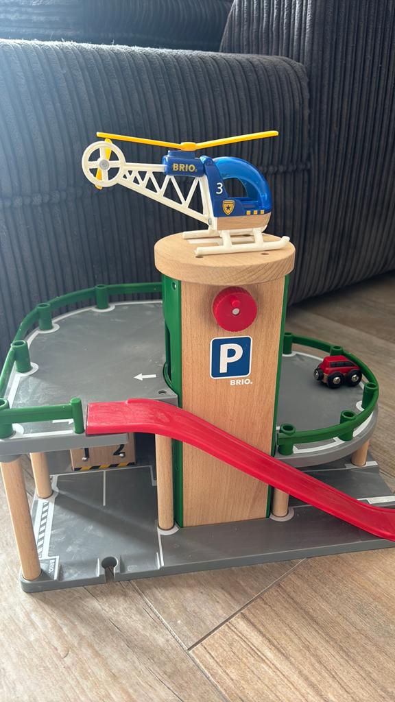 Diverse brio:garage, magische treintunnel met geluid,bruggen, Ophalen of Verzenden, Gebruikt