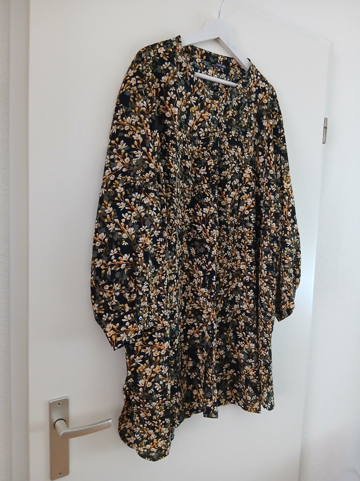 Stijlvolle nieuwe bloemen tuniek van NORAH. Maat 48., Kleding | Dames, Verzenden, Zwart, Maat 46/48 (XL) of groter, Nieuw