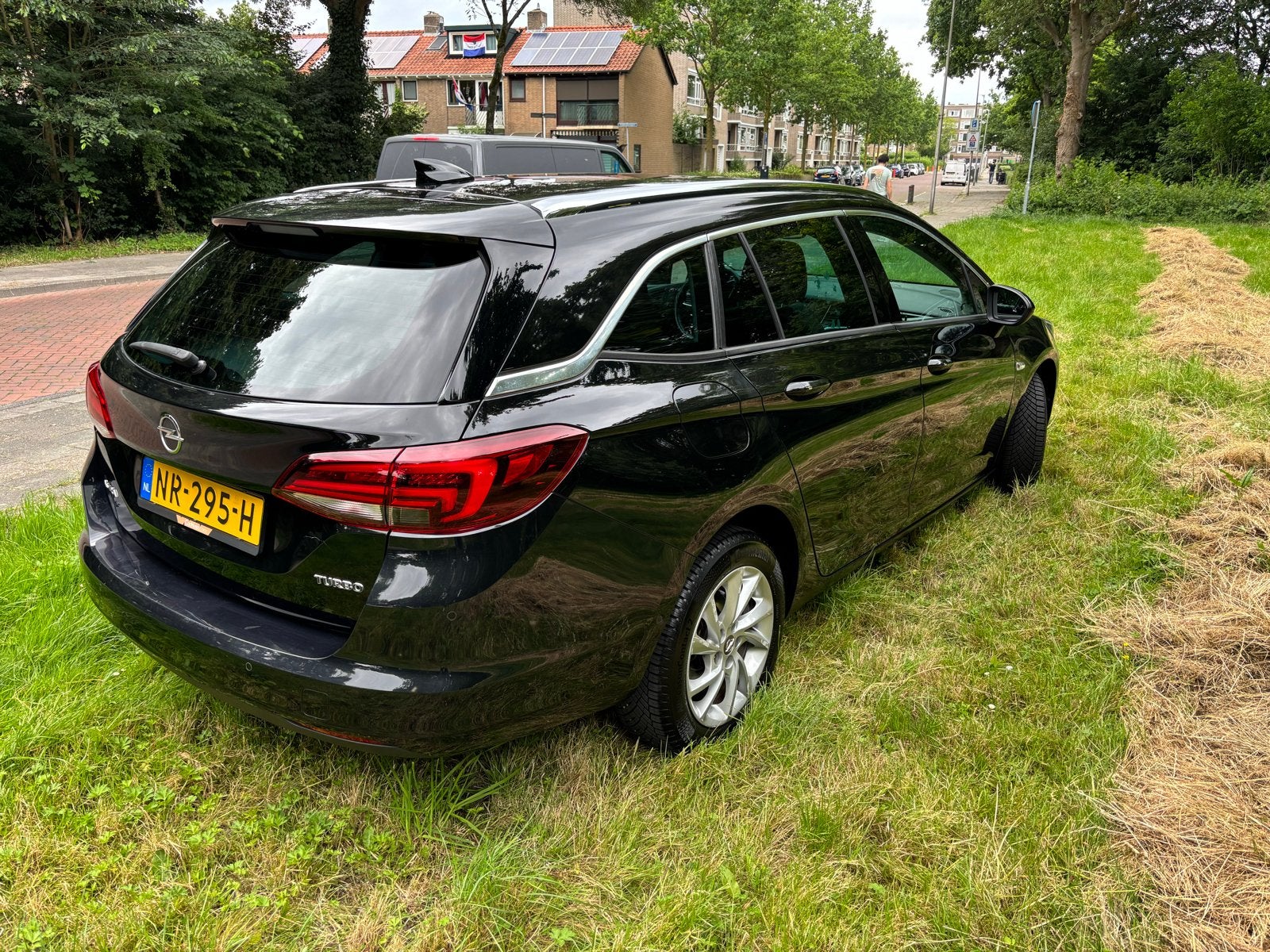 Opel Astra 1.4 Turbo 110KW Sports Tourer 2017 Zwart, Auto's, Voorwielaandrijving, 4 cilinders, Zwart, Origineel Nederlands