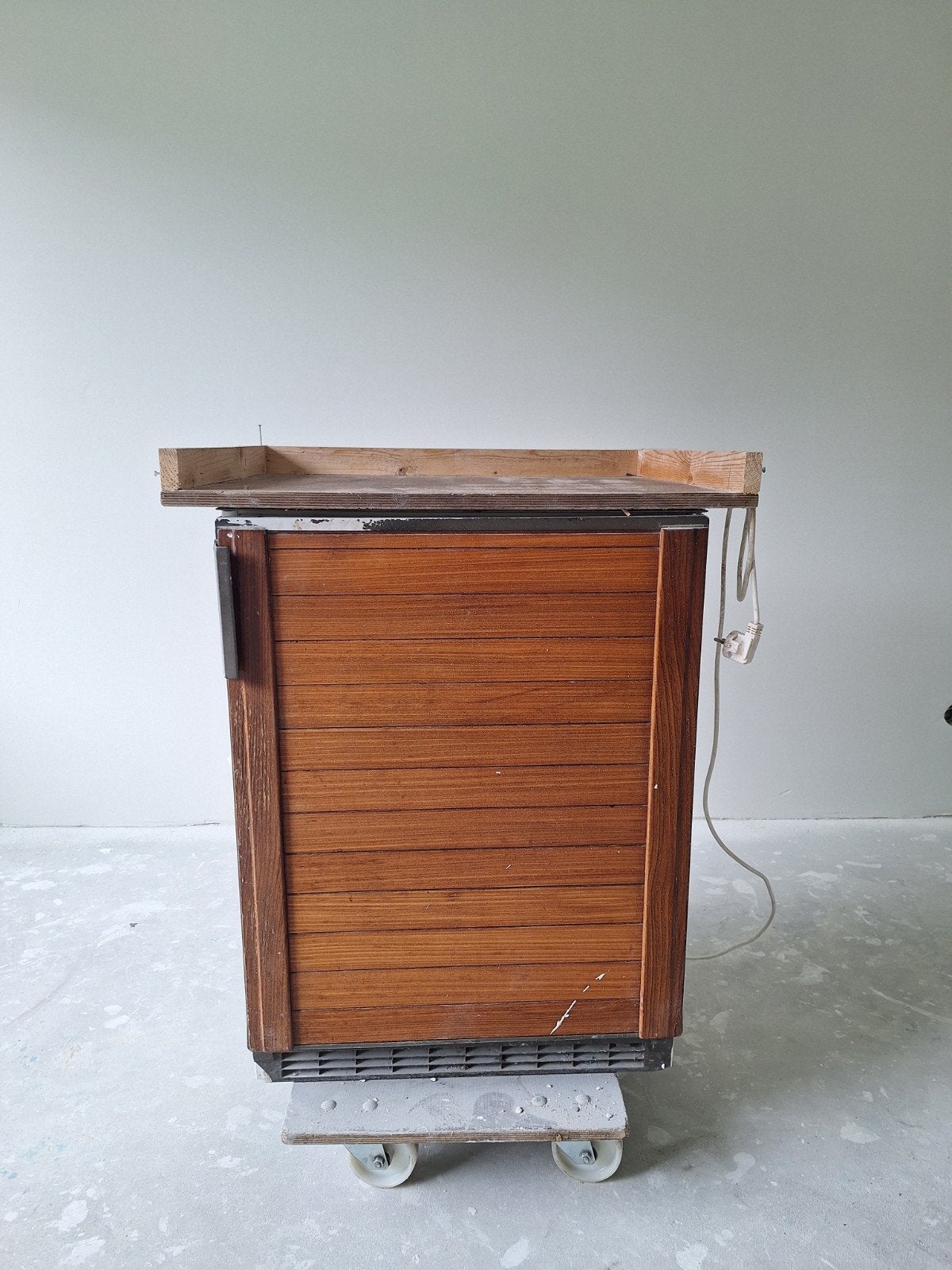 Tafelmodel koelkast, Ophalen, Minder dan 85 cm, 45 tot 60 cm, Zonder vriesvak