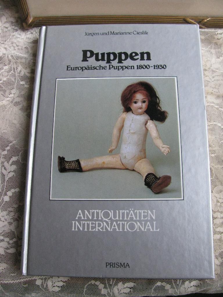 Poppenboek / Poppen Boek met o.a Käthe Kruse Pop, Verzenden, Gebruikt, Overige typen