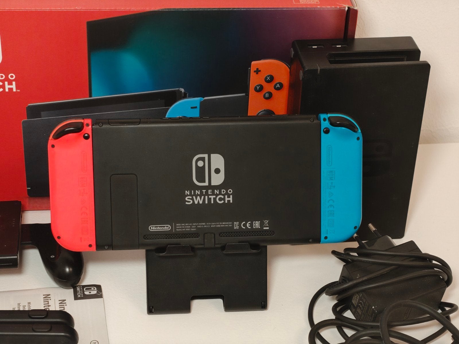 Foto 3 van Nintendo Switch v2