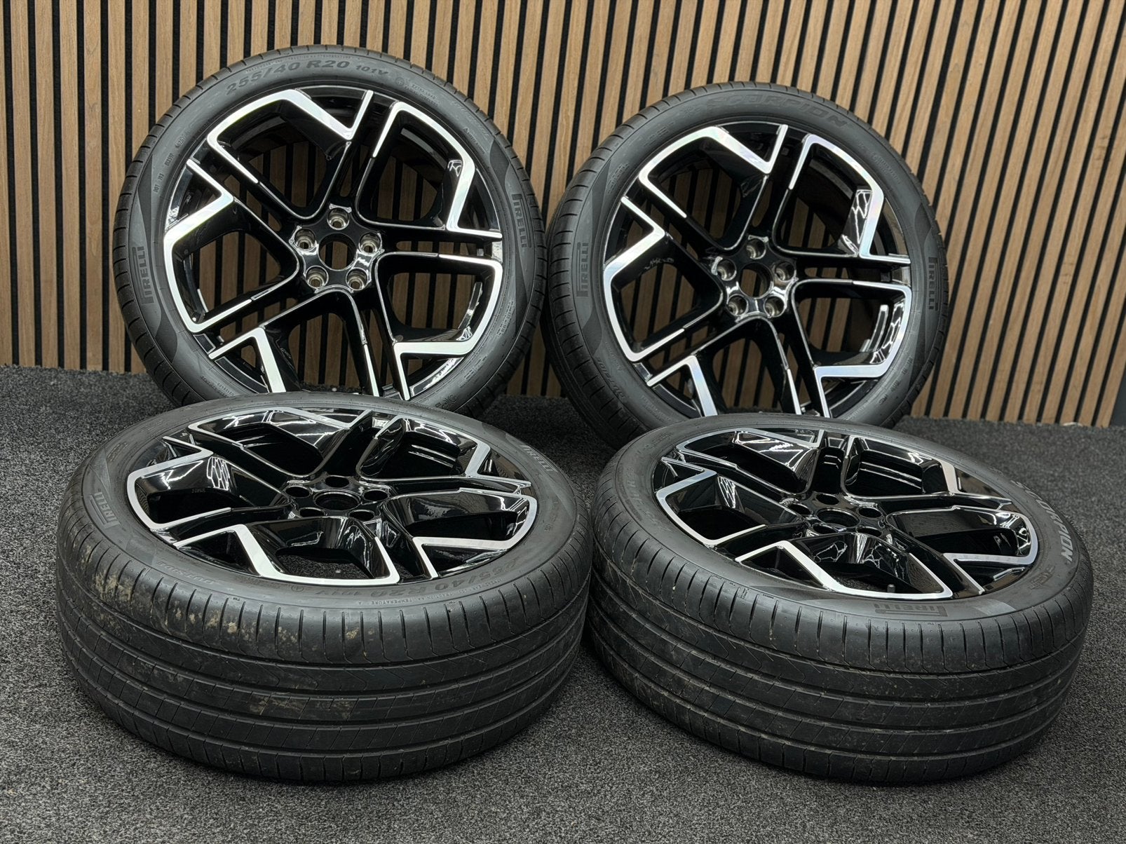 ZGAN! Originele 20 inch VW Tiguan Tayron York 5x112 Pirelli, Auto-onderdelen, Banden en Velgen, Ophalen, 255 mm, ., Banden en Velgen
