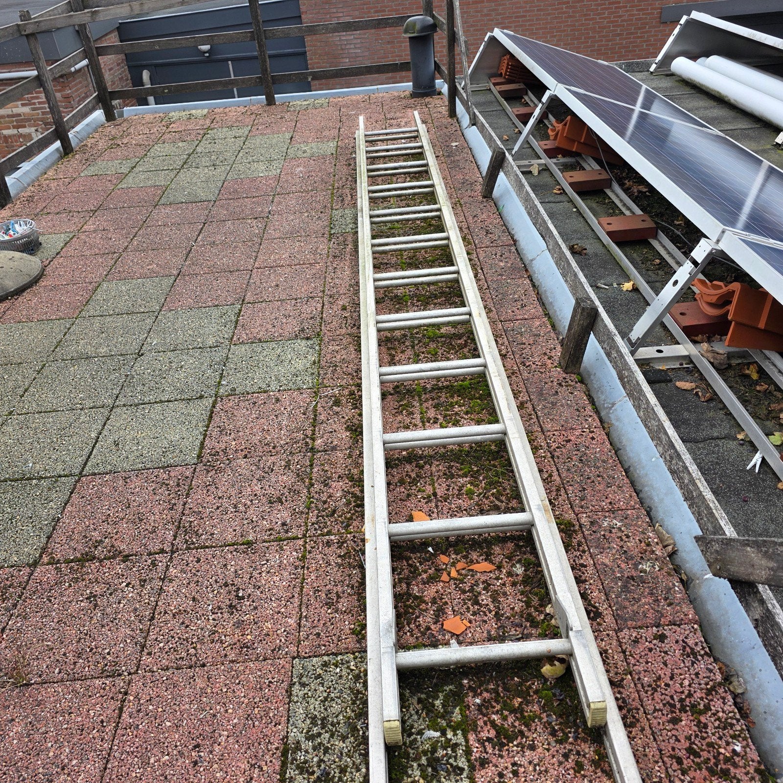 Lange aluminium ladder voor diverse klussen, Ophalen of Verzenden, Gebruikt, Ladder, 2 tot 4 meter