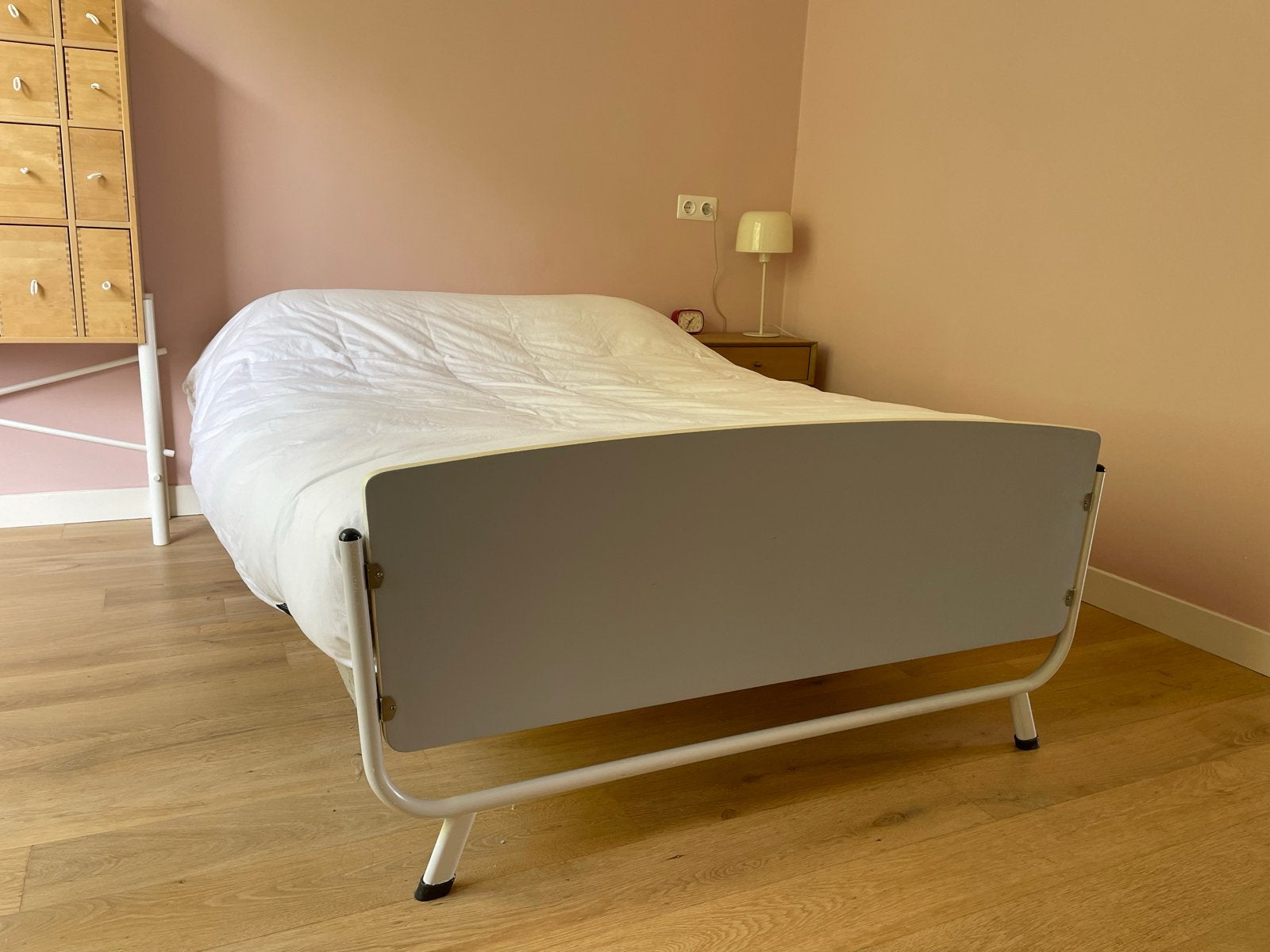 Vintage tweepersoonsbed met nieuwe lattenbodem, Huis en Inrichting, Ophalen, Gebruikt, Tweepersoons, 140 cm