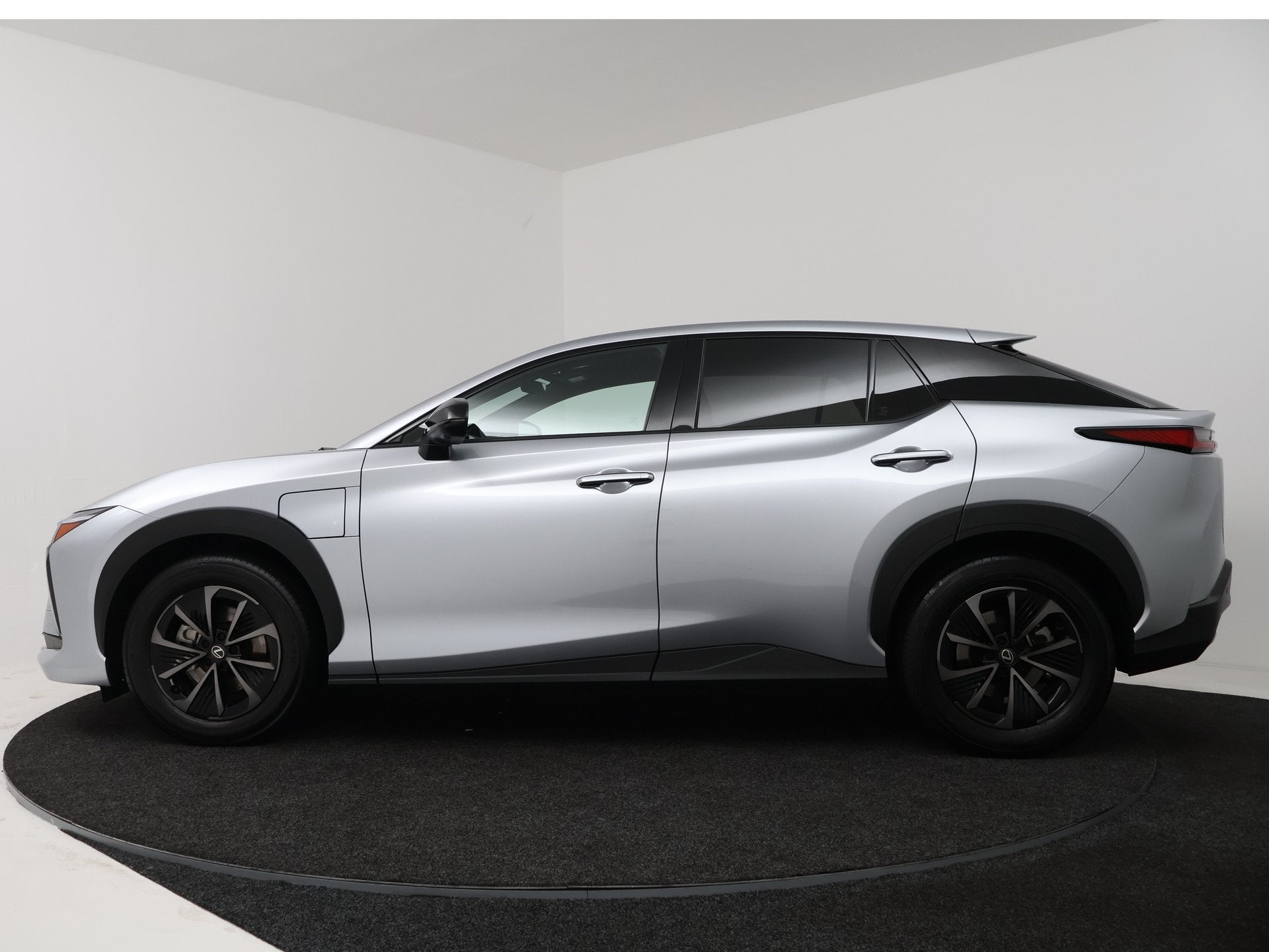 Lexus RZ 350e Luxury Line 77 kWh (bj 2026, automaat), Auto's, 71 kWh, 430 km, 204 pk, Lexus Premium Warranty