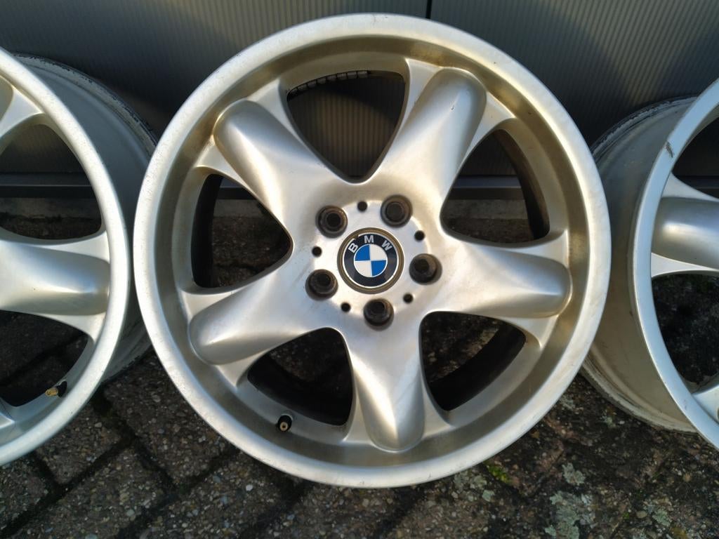BMW lichtmetalen velgen, Ophalen