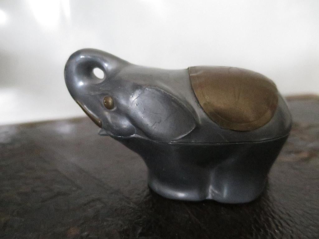 MOOI OLIFANT BEELDJE UIT TIN/KOPER 9/7 CM, Ophalen of Verzenden