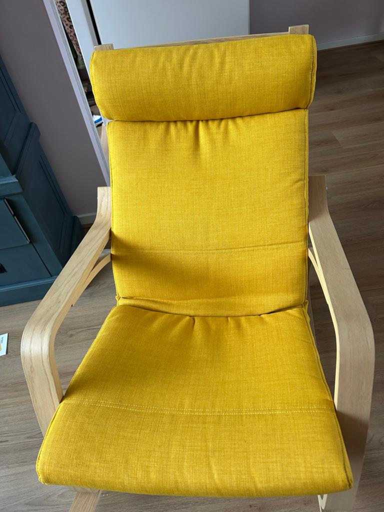 Ikea schommelstoel met okergeel kussen, Ophalen, Zo goed als nieuw