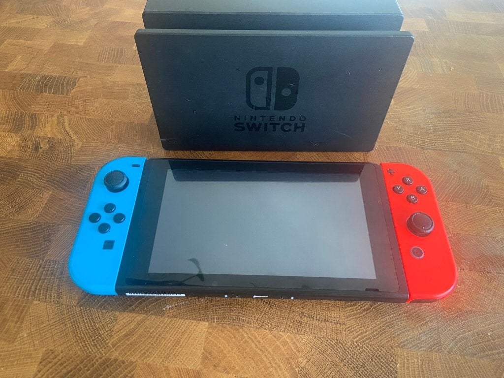 Nintendo Switch Spellen en sd kaart, Spelcomputers en Games, Spelcomputers | Nintendo Switch, Met 2 controllers, Ophalen of Verzenden