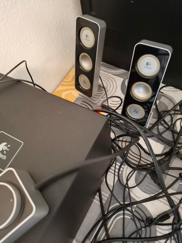 Logitech Z4 2.1 Luidsprekerset met Subwoofer, Computers en Software, Pc speakers, Gebruikt, Audiokanaal 2.1, Ophalen