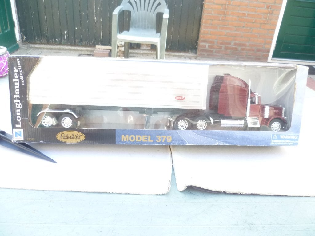 New Ray Peterbilt 379 Truck met Dry Goods Trailer 1:32 58cm, Ophalen of Verzenden, Nieuw, Bus of Vrachtwagen, Overige merken