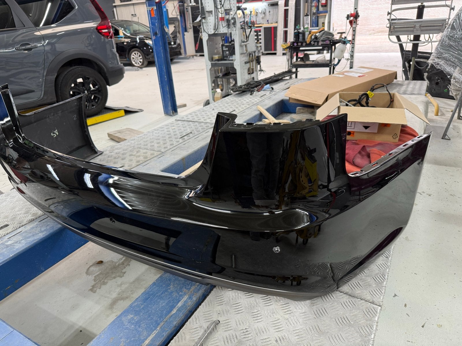 Nieuwe gespoten achterbumper Audi A6 Sedan, Ophalen, Nieuw, Audi, Achter