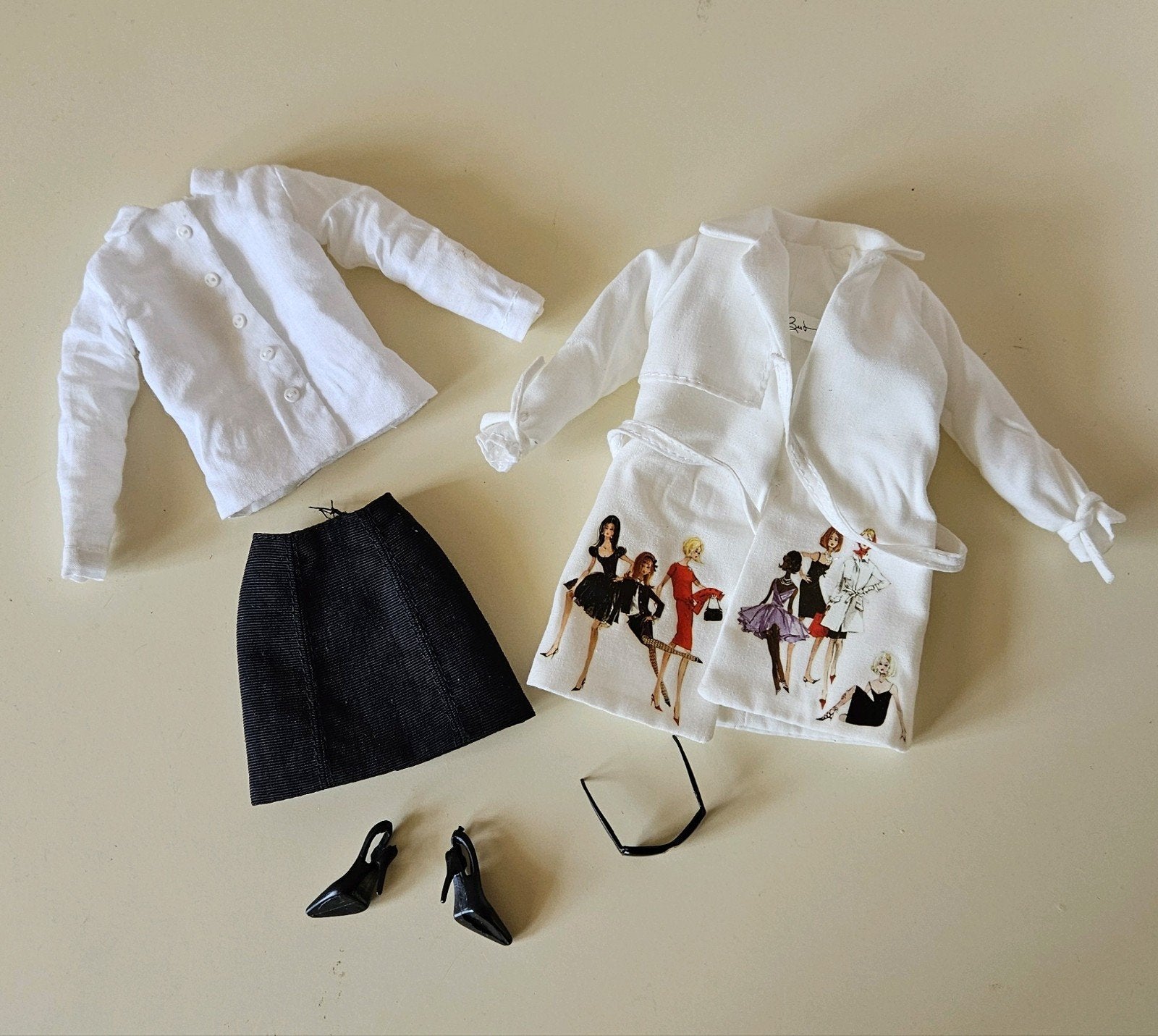 Barbie Silkstone outfit Trench Setter B3442 2004, Ophalen of Verzenden, Kleertjes