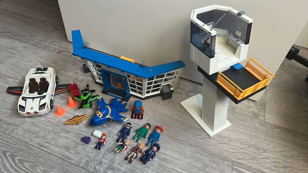 Playmobil city luchthaven vliegveld airport, Kinderen en Baby's, Speelgoed | Playmobil, Ophalen of Verzenden, Gebruikt