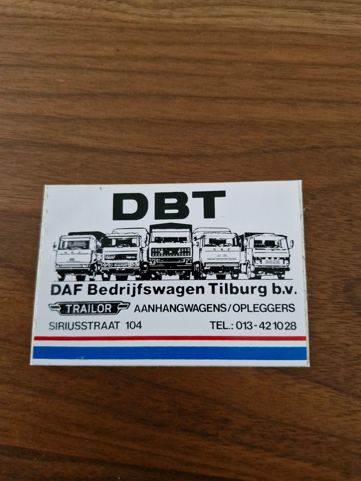 747 Vintage DAF Bedrijfswagen Tilburg Sticker 9x6,5 cm, Ophalen of Verzenden, Zo goed als nieuw, Auto of Motor