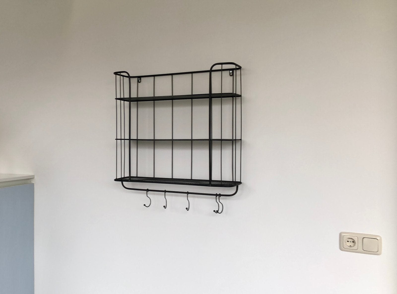 Metalen wandrek, drielaags met haken 60x60 cm, Ophalen, Gebruikt, Met plank(en), Minder dan 150 cm