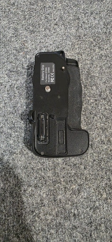 Diverse batterij grips voor Canon en Nikon foto cameras, Gebruikt, Ophalen of Verzenden