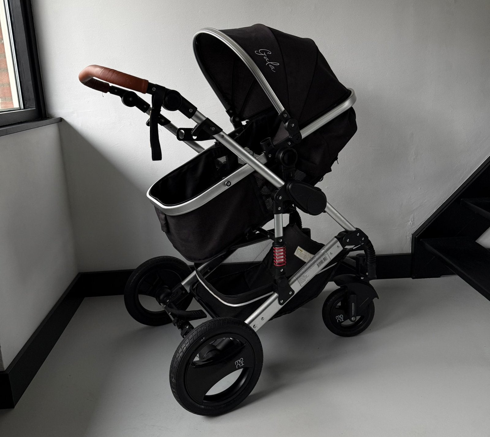 Kinderwagen Moni Gala, Gebruikt, Verstelbare duwstang, Ophalen, Kinderwagen