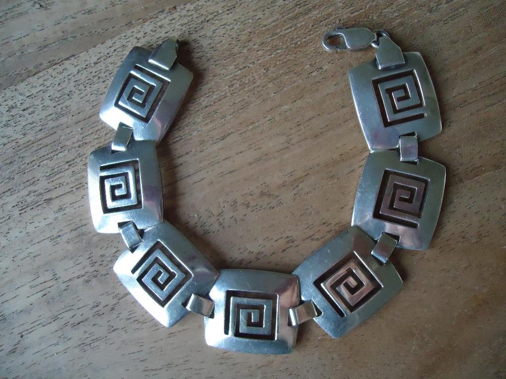 mooie brede echt zilveren armband meander teken gemerkt 925, Sieraden, Tassen en Uiterlijk, Armbanden, Ophalen of Verzenden, Zo goed als nieuw