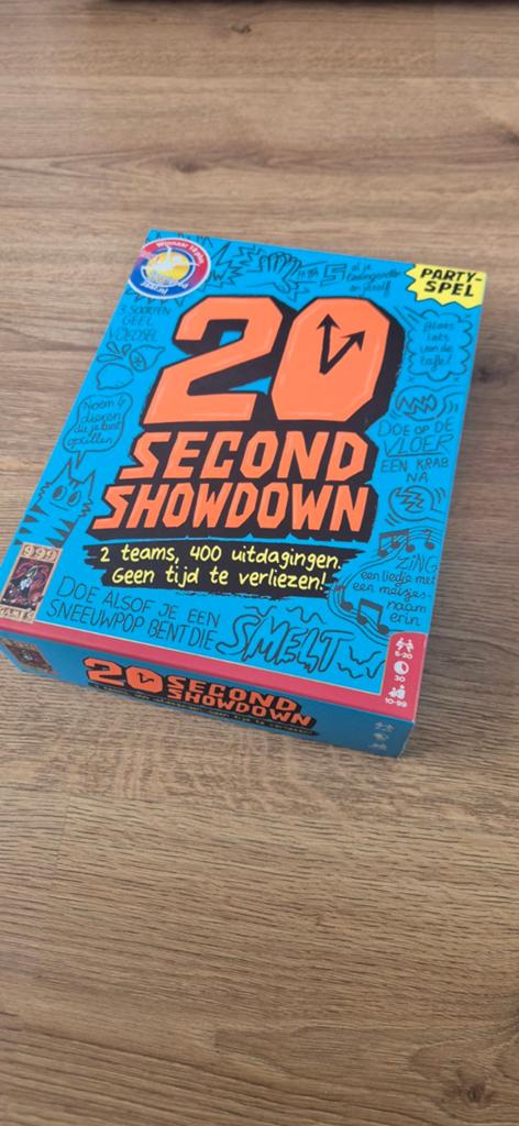 Welkom bij de Gekste Showdown van de Stad, Hobby en Vrije tijd, Gezelschapsspellen | Bordspellen, Vijf spelers of meer, Ophalen of Verzenden