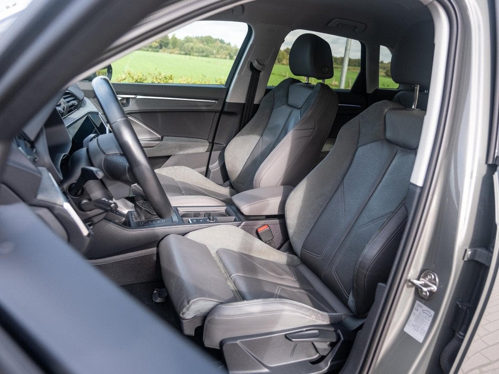 Audi Q3 1.4 45TFSIe Plug-Hybrid Proline Sport | Virtual Cock, Auto's, Automaat, Gebruikt, 180 min, Parkeersensor