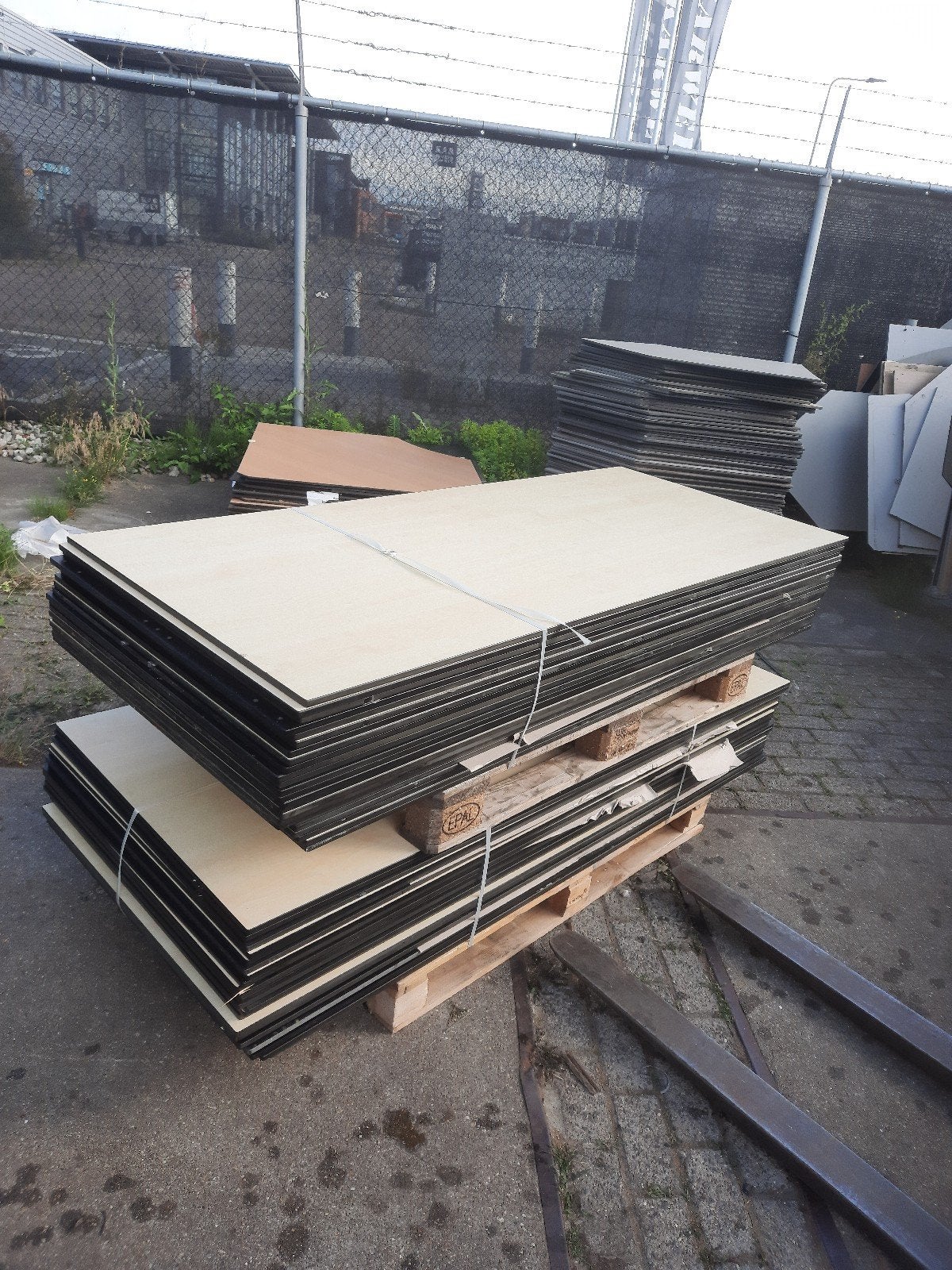 Trespa (HPL) platen, 180 x 80 cm, dikte 12 mm, berken. Op=Op, Ophalen, Gebruikt, HPL, Minder dan 20 mm