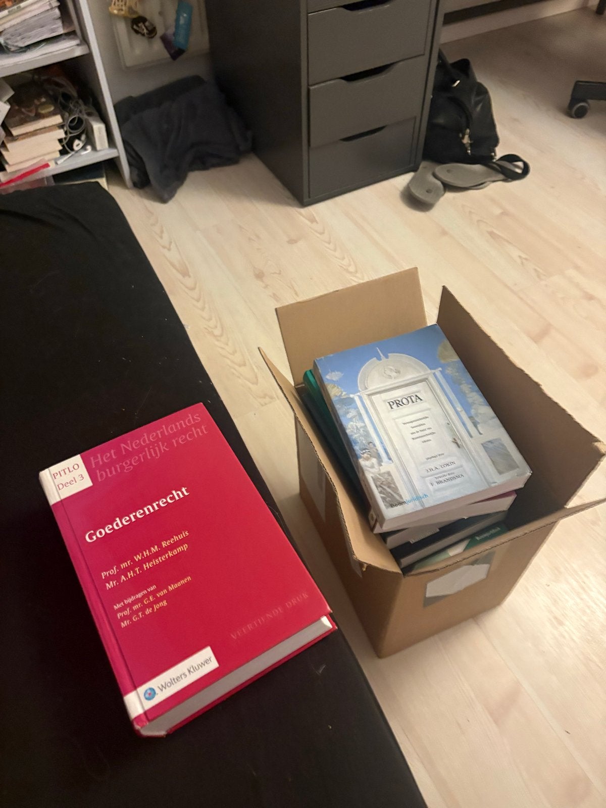 Diverse rechten studieboeken - Universiteit Utrecht, Ophalen of Verzenden, Gamma, Zo goed als nieuw, WO