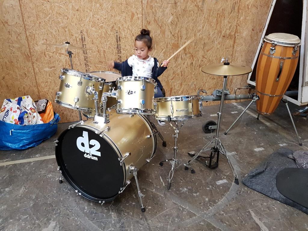 D2 Drumstel - Compleet met bekkens en kruk, Ophalen, Gebruikt, Overige merken
