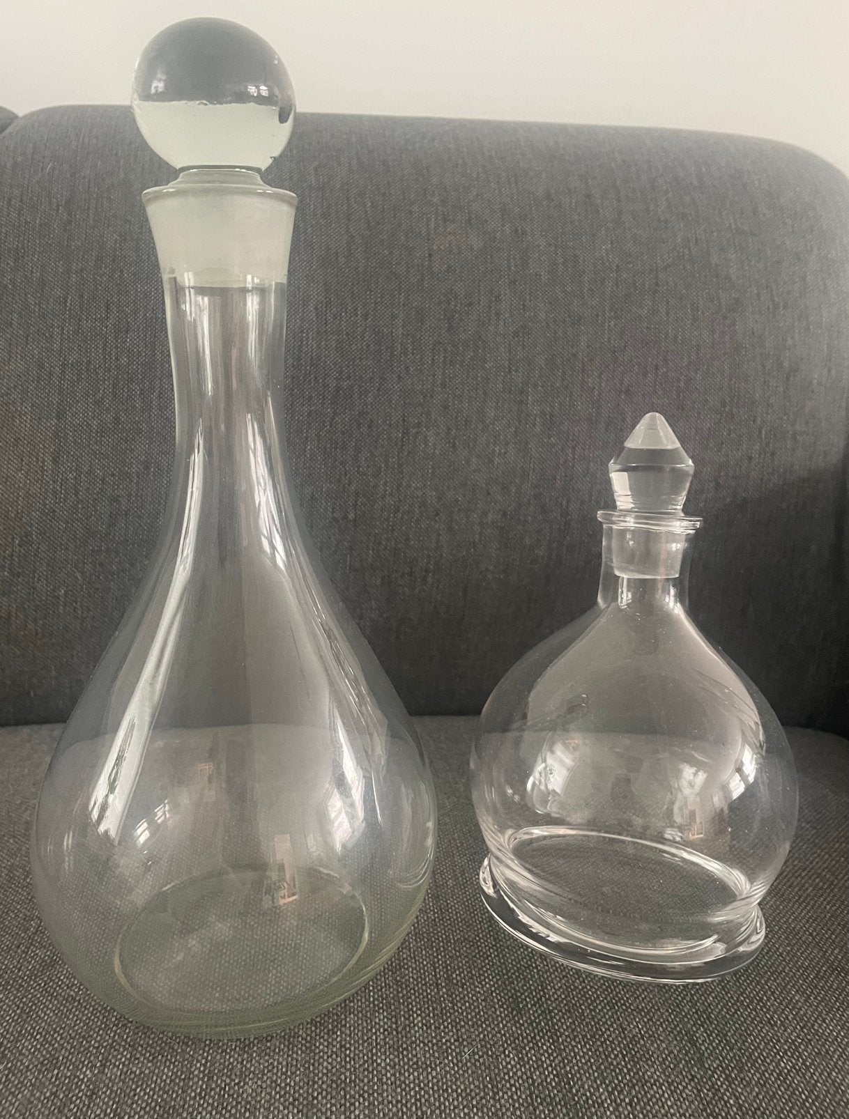 2 glazen karaffen met dop, Ophalen of Verzenden, Gebruikt, Glas