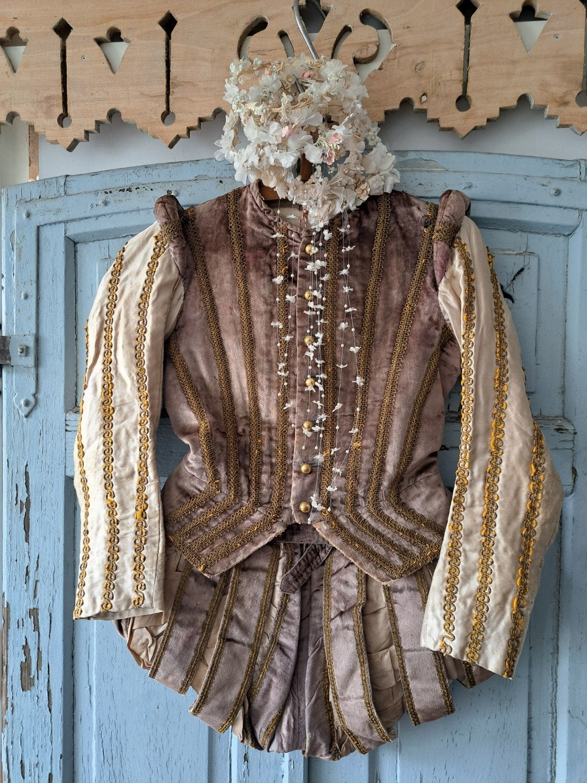 Antiek kostuum, Ophalen of Verzenden