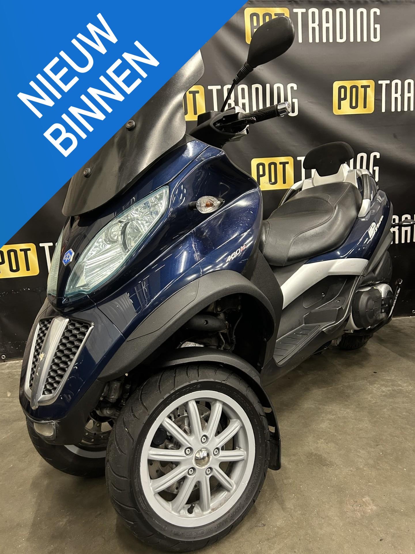 Piaggio MP3 400 LT 2011 3 mnd garantie autorijbewijs, Scooter, 399 cc, Piaggio Vespa B.V., Minervum 7272
4817 ZM  Breda, NL